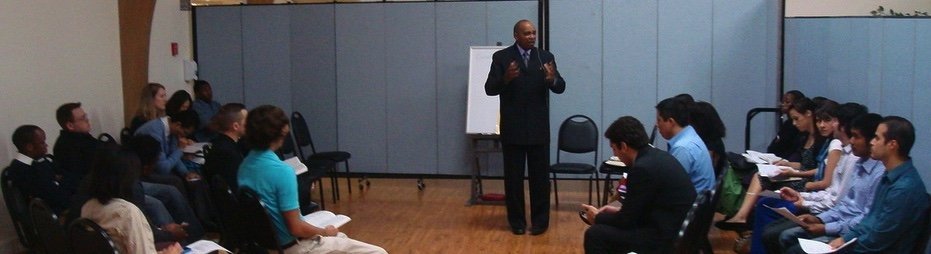 Pastor Roy at work, teaching disciples of Jesus